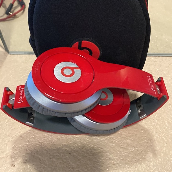 Red Beats by Dr Dre headphones - Picture 5 of 9